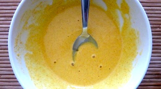 Masque pour le visage au Curcuma